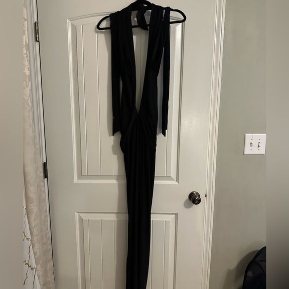 Pretty Little Thing Black Slinky Extreme Plunge Maxi Dress - Picture 6 of 6